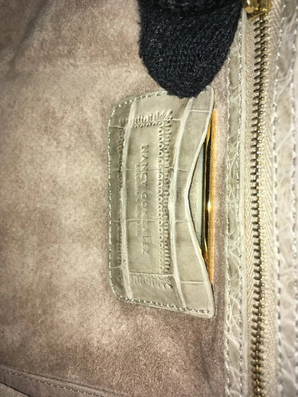 **NEAR MINT** 100% AUTHENTIC NANCY GONZALEZ CROCODILE TOTE $3,100 (TAUPE)